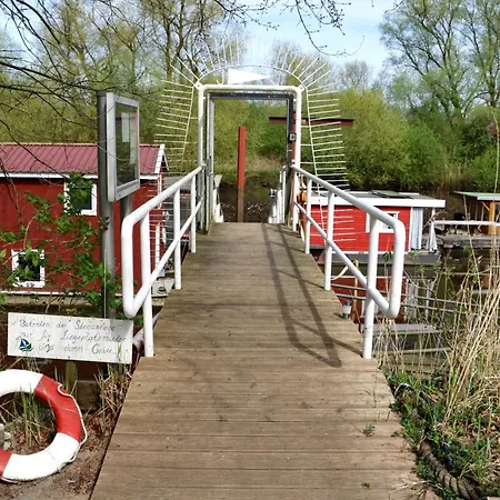 Hausboot Stoeckte * Winsen (Luhe)
