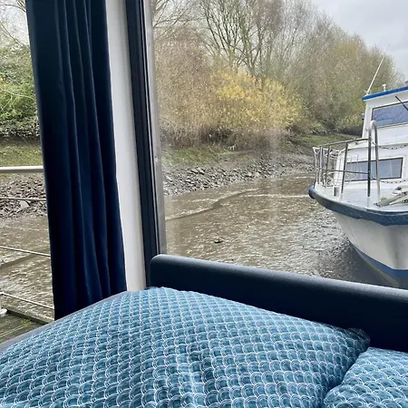 Holiday home Hausboot Stoeckte